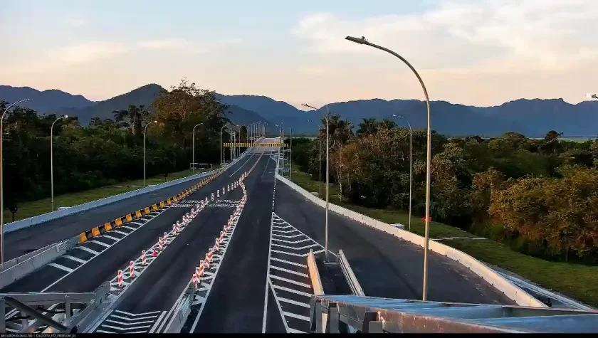 Contorno Sul da Tamoios no pedágio free flow